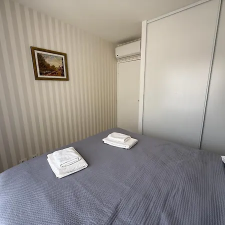 En Bord De Apartment Antibes